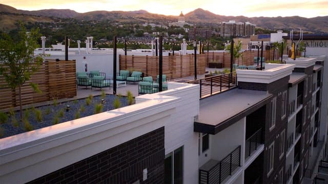  Pentalon CS Skyhouse 1200x675 - View of penthouses